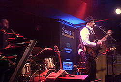 CLAUDIO ZOLI NO TOM JAZZ - FOTO BY REVISTA ELETRICIDADE