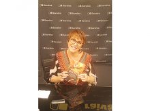 MÁRCIA FERNANDES NO LANÇAMENTO DO LIVRO "ANJOS" - FOTO BY VALÉRIA MARAVIGLIA (REVISTA ELETRICIDADE)