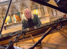 RICK WAKEMAN - FOTO BY LEIGH TARRANT